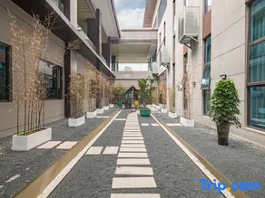 Yuxin Hotel (Zhenhua Group) - Image 3
