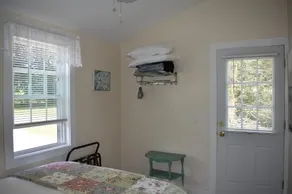 Hathaways Guest Cottages - Image 3