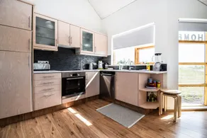 House V10 - Image 3
