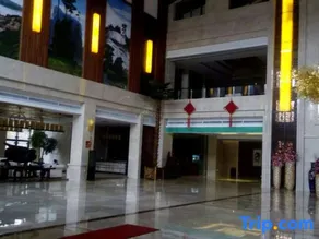 Yingjie Hot Spring Hotel - Image 3