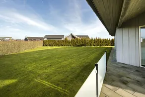 Luxury Holiday Home Near Beach - Image 1