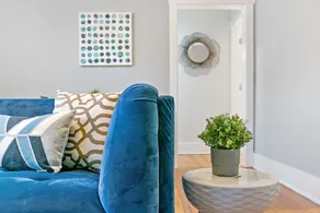 Relax and Retreat 1BR Apt in Historic Ravenswood - Image 4