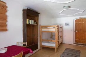 Romedihof Backpacker Hostel - Image 5