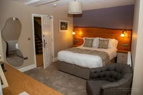 The Castle Coaching Inn - Image 4