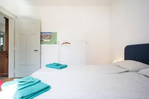 2 Zimmer in Jugendstilwohnung mit Garten (1-6 P.) - Image 3