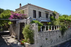 Viglatoras Traditional Apartments - Image 1