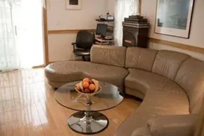 Jersey City Bed & Breakfast - Image 3