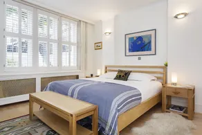 Veeve Two Bedroom Apartment in Earls Court - Image 2