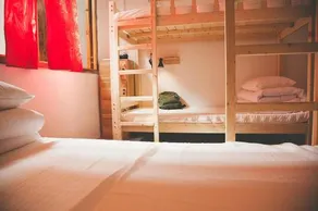 And Park International Youth Hostel - Image 3