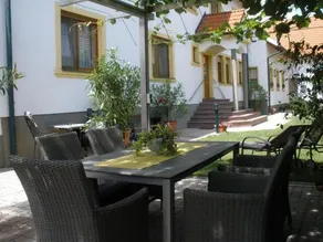 Weingut Gästehaus Nationalparkhof Gartner - Image 4
