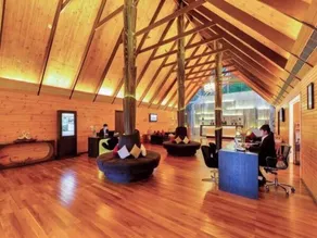Royal Suites - Image 3
