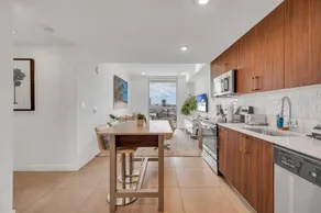 Amazing 2 BD Downtown Miami Mins From Brickell With Free Parking - Image 4