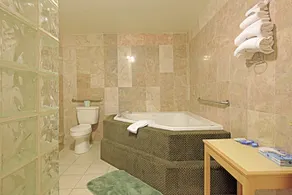 Americas Best Value Inn - Image 4