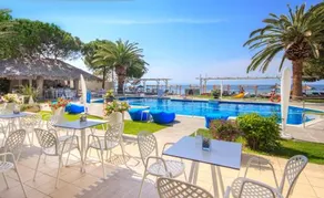 Socrates Plaza Hotel - Image 3