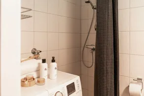 2 Bedroom apartment Steps from the Metro - Image 2