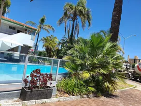 Toorak Lodge - Image 4