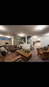 Gold Coast Stylish Beach Side House - Image 3