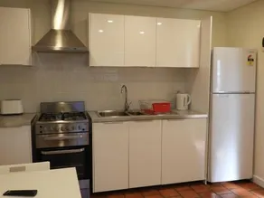 Guesthouse with Pool & BBQ - 10 kms from CBD - Image 2