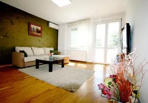 Apartment Maple - Image 3