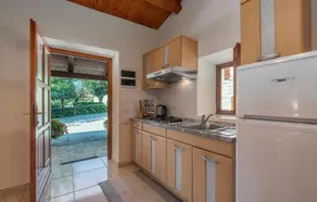 Four-Bedroom Holiday House Maria Nora with Pool - Image 3