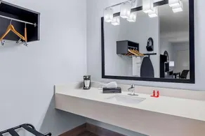 SureStay Plus by Best Western Beaumont - Image 3