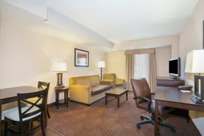 Holiday Inn Express Hoge Hall - Image 3