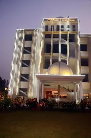 The Asha, Basti - AM Hotel Kollection - Image 2