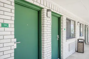 Regency Inn & Suites - Image 2