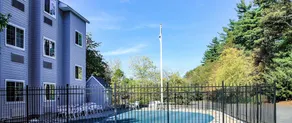Days Inn by Wyndham Sturbridge - Image 3