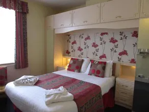 Holliers Hotel - Image 3
