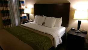Comfort Inn - Image 5