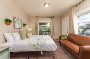 Renovated 1 Bed 1 Bath KING BED Near Downtown - Image 5