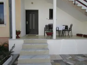 MIRELA house with apartment - Image 2