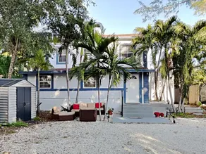 Miami Vacations 3 bedrooms with parking - Image 4