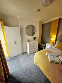 Cozy House in Bridgwater Sleeps 6 Long Stays - Image 2