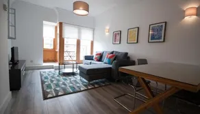 IFSC Dublin City Apartments - Image 5