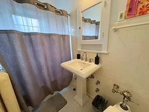 Charming 1BR in Evanston - Hinman B3 - Image 4