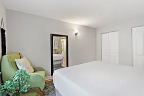 Cozy 1BR Apt Serene Local Vibe - Image 3