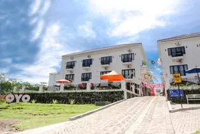 OYO 1352 Jember Town Square Residence - Image 5