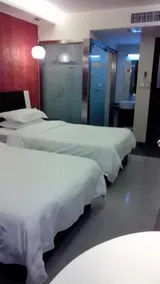 Fairyland Hotel Dongfeng Plaza - Image 3
