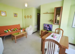 103566 Apartment in Isla - Image 4