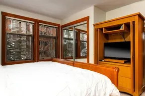 Eagle Springs East 302: Boxelder Suite - Image 2