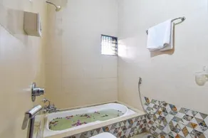 House Goodwin 5BHK - Image 5