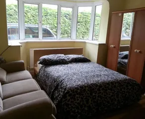 Chesnut Lodge - Image 4