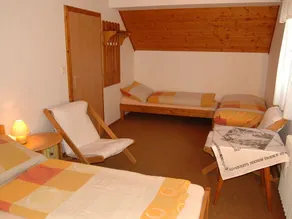 Comfortable, Spacious Villa With Landscaped Garden and Large Terrace - Image 4