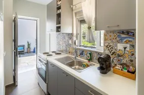 Constantina's apartment near the sea - Image 4