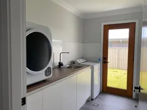 Entire 4 bedroom home on Connolly in Bathurst - Image 4