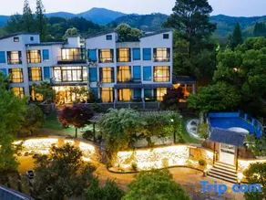 Mogan Mountain · Suzhou Style Garden Hostel - Image 4