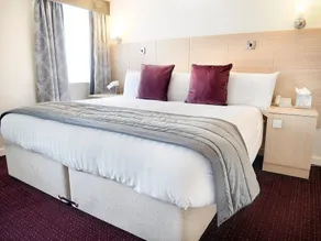 Cambridge Hotel Waterfront - Image 3