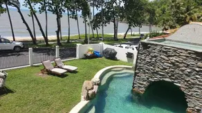 Trinity Beach House - Image 2